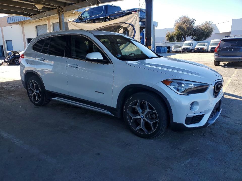 57071056 :رقم المزاد ، WBXHU7C37J5H40662 vin ، 2018 Bmw X1 مزاد بيع