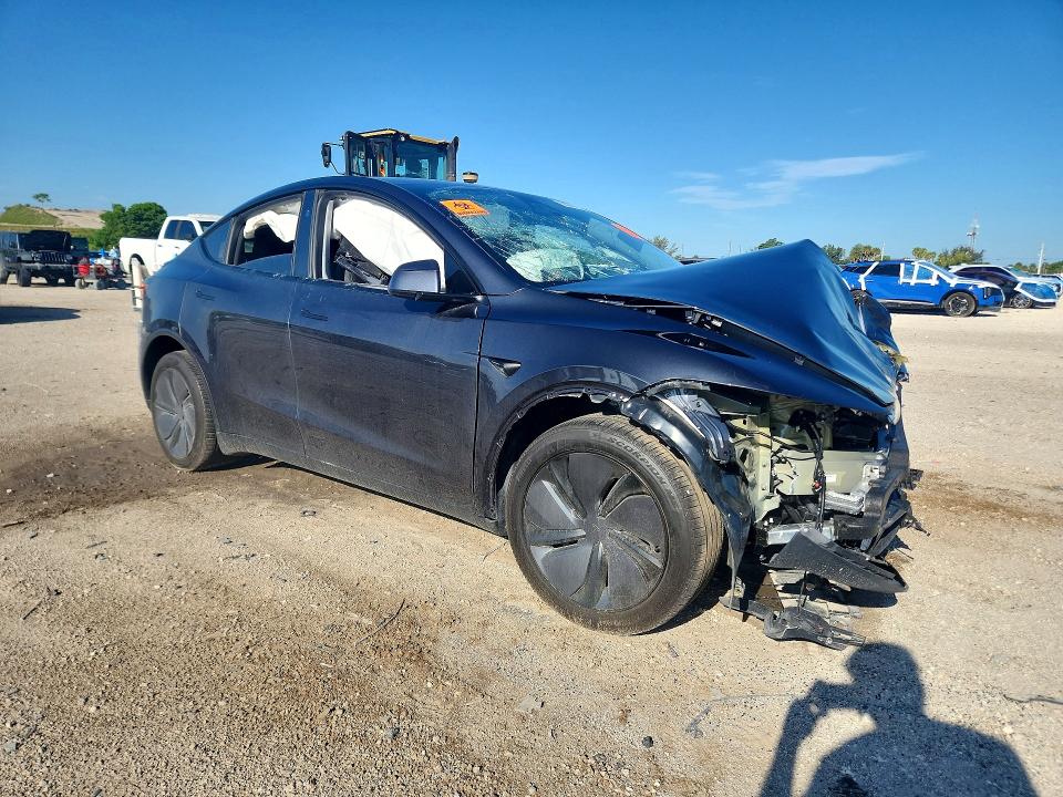58201226 :رقم المزاد ، 7SAYGDED8TA417762 vin ، 2026 Tesla Model Y مزاد بيع