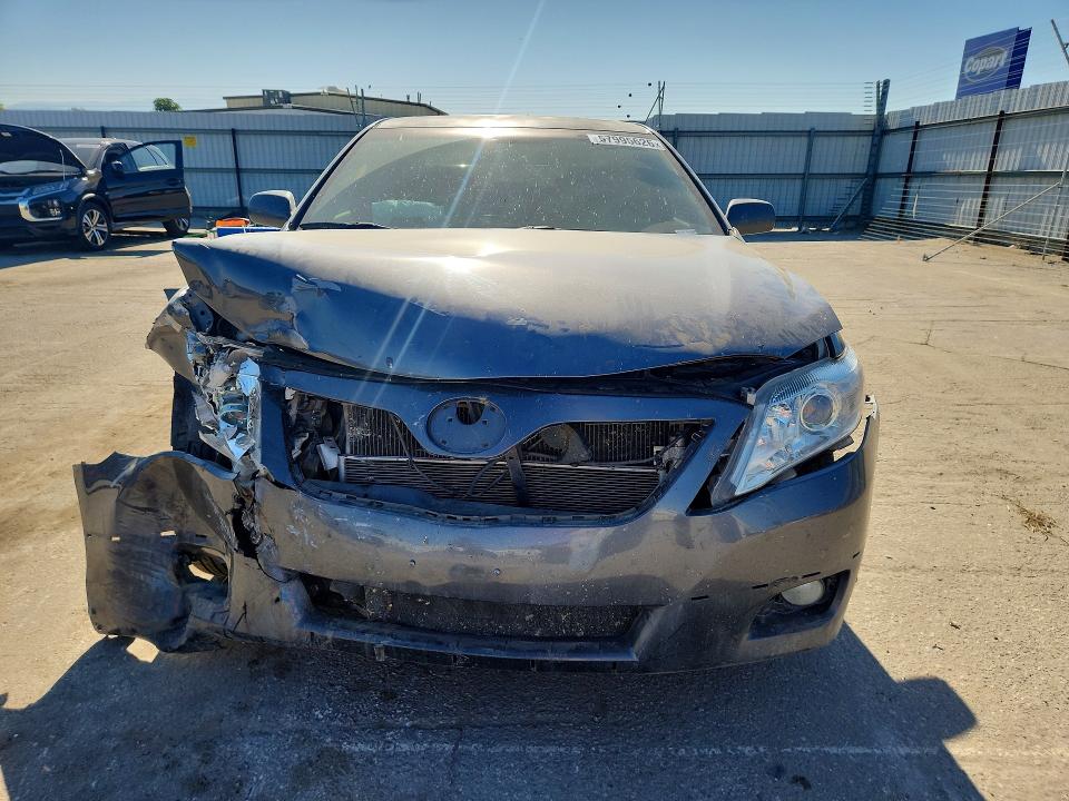 57995626 :رقم المزاد ، 4T1BF3EK9BU215869 vin ، 2011 Toyota Camry Automatic مزاد بيع
