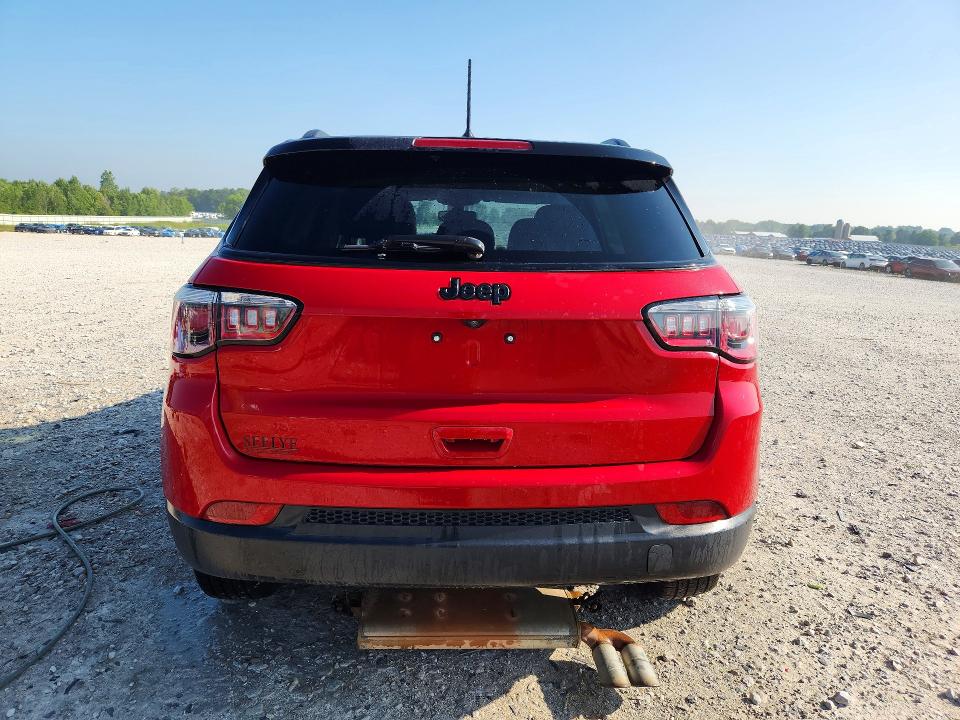 58977976 :رقم المزاد ، 3C4NJCBB6JT300357 vin ، 2018 Jeep Compass مزاد بيع