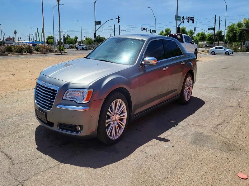 55651526 :رقم المزاد ، 2C3CA6CT5BH549764 vin ، 2011 Chrysler 300c مزاد بيع
