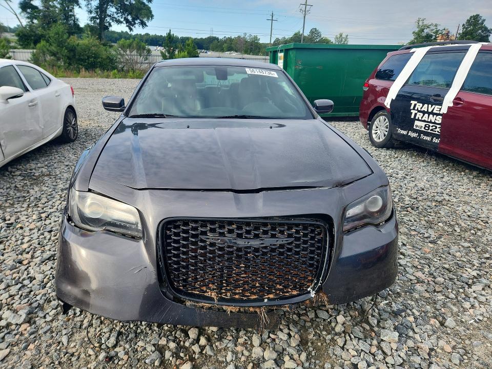 2019 Chrysler 300 მანქანა იყიდება აუქციონზე, vin: 2C3CCABG0KH639101, აუქციონის ნომერი: 56148736
