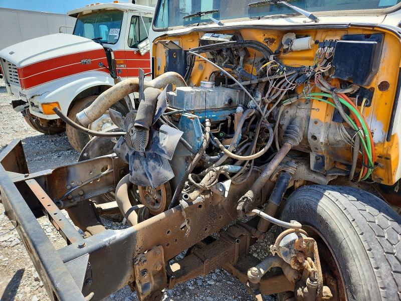 1998 International 4900 მანქანა იყიდება აუქციონზე, vin: 1HTSHAAR4WH533356, აუქციონის ნომერი: 55914036