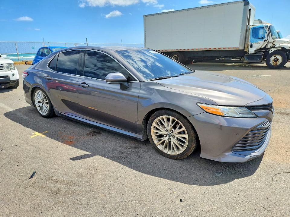 2018 Toyota Camry მანქანა იყიდება აუქციონზე, vin: 4T1B11HK4JU038421, აუქციონის ნომერი: 57272916