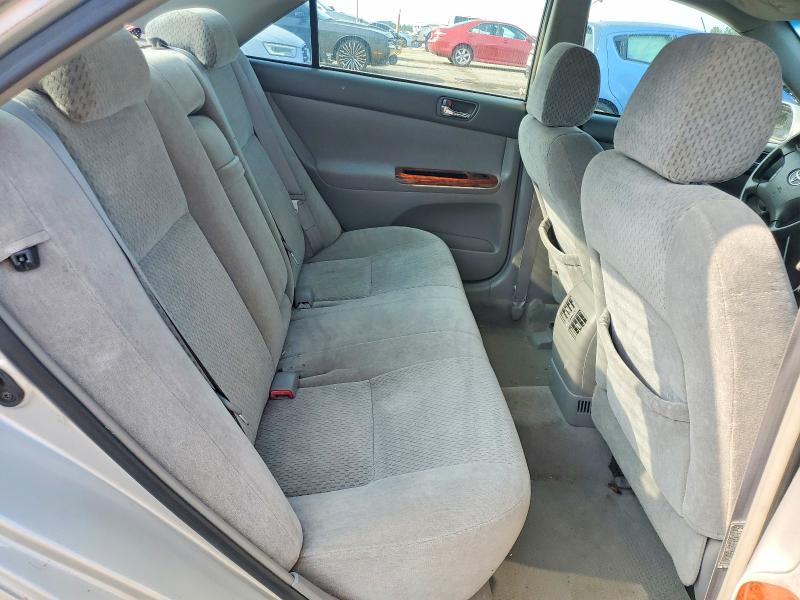 58636046 :رقم المزاد ، 4T1BE32K74U856657 vin ، 2004 Toyota Camry مزاد بيع