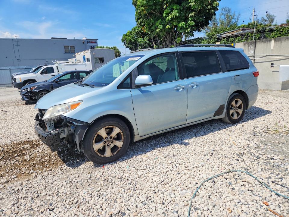 Продажа на аукционе авто 2015 Toyota Sienna, vin: 5TDKK3DC0FS585290, номер лота: 58390936