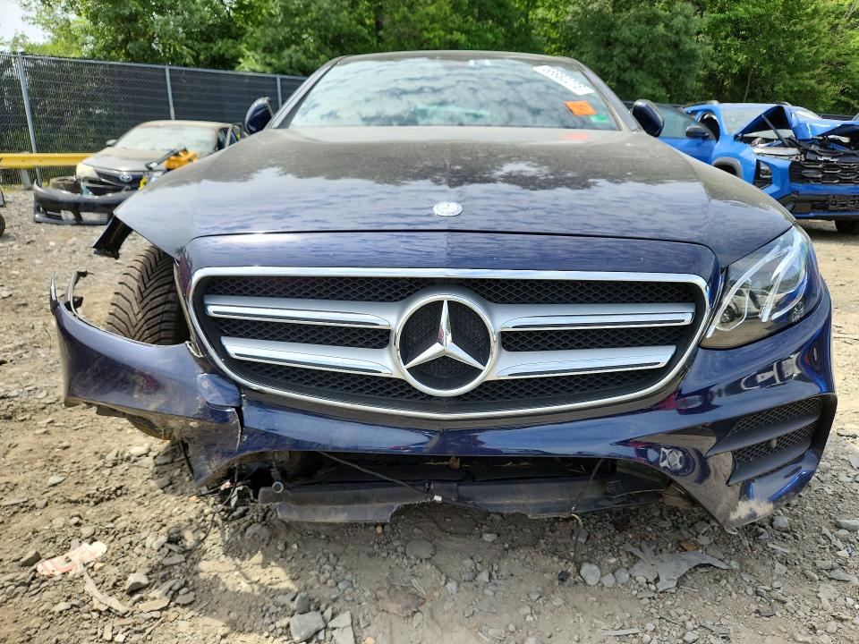 56882276 :رقم المزاد ، WDDZF4KB8HA029091 vin ، 2017 Mercedes-benz E مزاد بيع