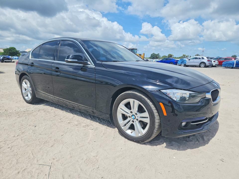 56845186 :رقم المزاد ، WBA8B9G57HNU09529 vin ، 2017 Bmw 330 مزاد بيع
