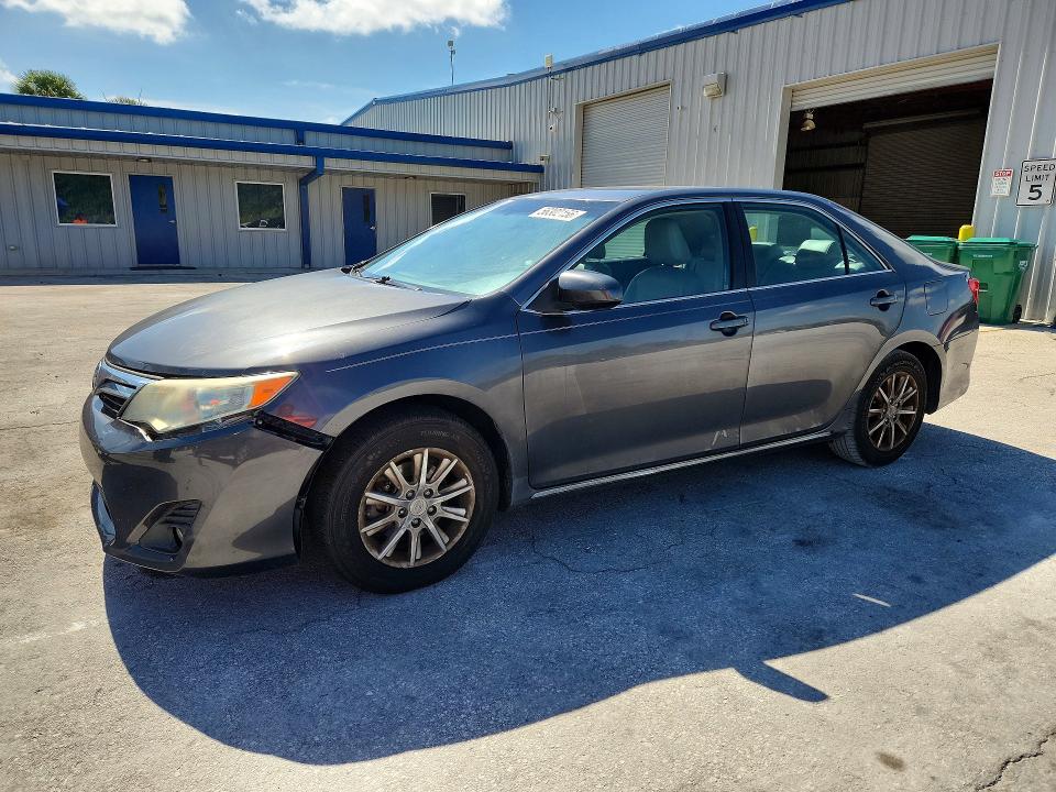 2014 Toyota Camry მანქანა იყიდება აუქციონზე, vin: 4T4BF1FK0ER373434, აუქციონის ნომერი: 56302156