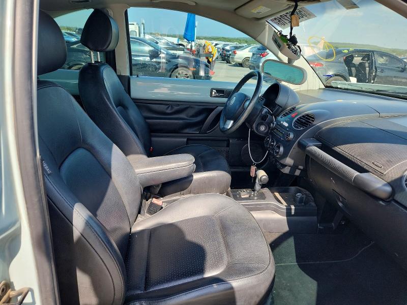 2010 Volkswagen New Beetle მანქანა იყიდება აუქციონზე, vin: 3VWRW3AG1AM026671, აუქციონის ნომერი: 58651216