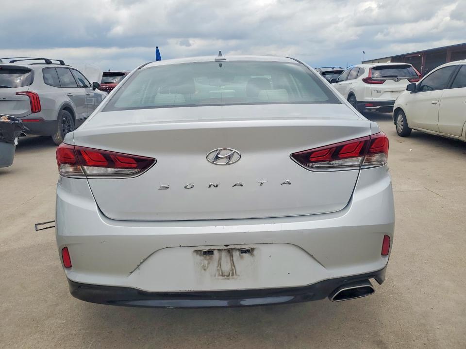 Продажа на аукционе авто 2018 Hyundai Sonata, vin: 5NPE34AF9JH674241, номер лота: 41657676