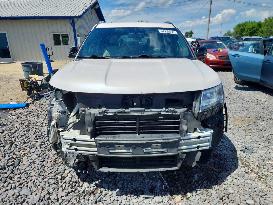 57953896 :رقم المزاد ، 1FM5K8D88HGD18154 vin ، 2017 Ford Explorer مزاد بيع
