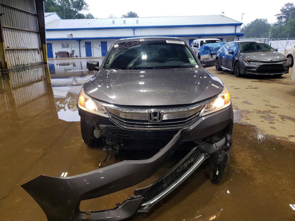 2017 Honda Accord მანქანა იყიდება აუქციონზე, vin: 1HGCR2F82HA191603, აუქციონის ნომერი: 57693426