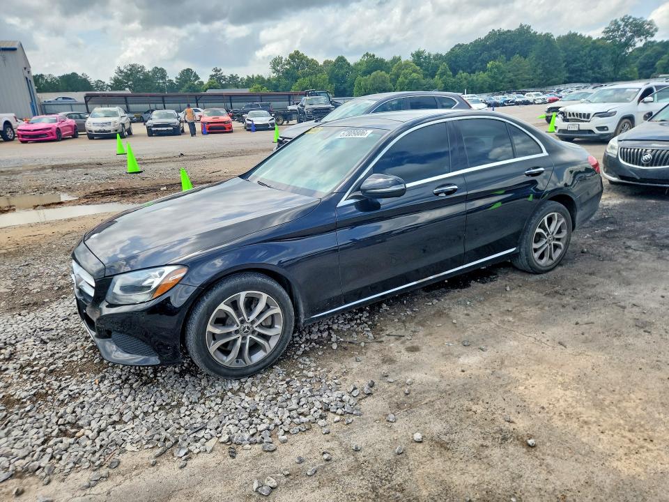 2017 Mercedes-benz C მანქანა იყიდება აუქციონზე, vin: 55SWF4KB7HU226322, აუქციონის ნომერი: 57809806