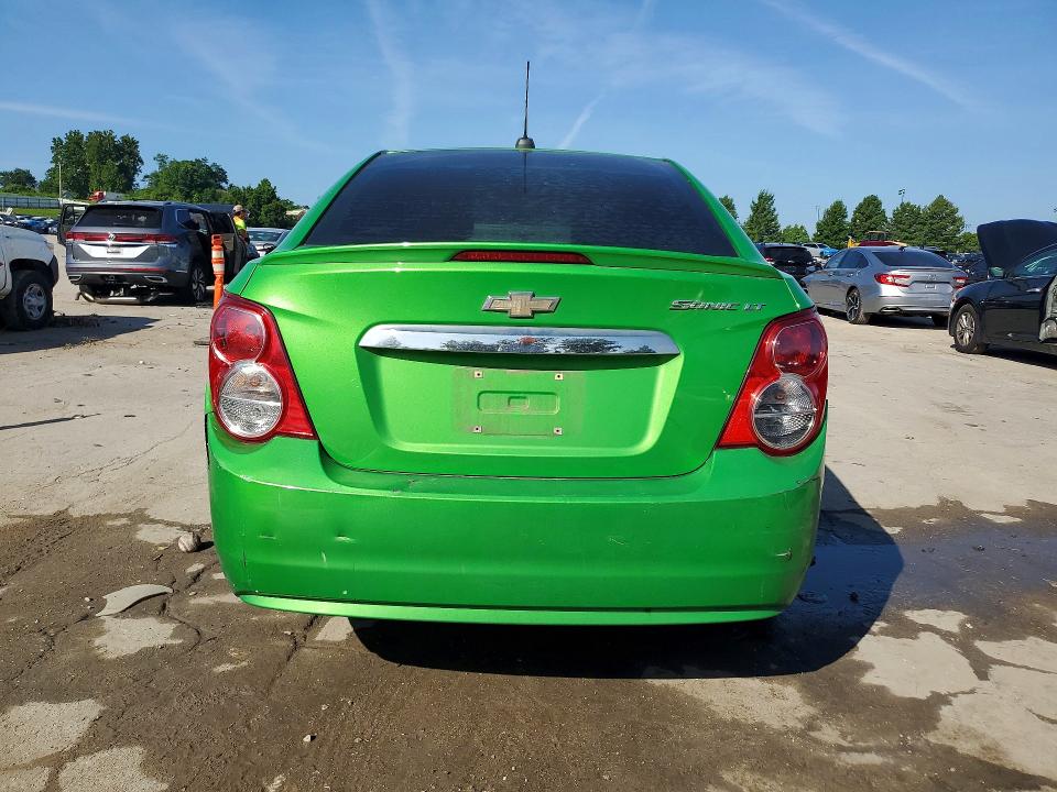 2015 Chevrolet Sonic მანქანა იყიდება აუქციონზე, vin: 1G1JC5SH3F4132398, აუქციონის ნომერი: 54653676