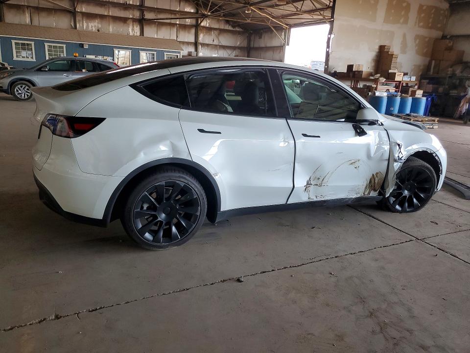 2024 Tesla Model Y მანქანა იყიდება აუქციონზე, vin: 7SAYGDED1RF093999, აუქციონის ნომერი: 58479426