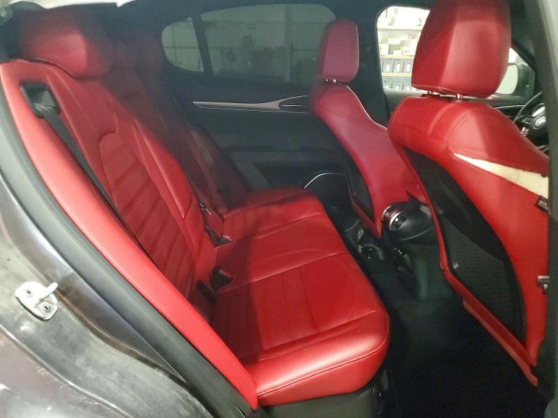 57686316 :رقم المزاد ، ZASPAKBN1N7D29635 vin ، 2022 Alfa Romeo Stelvio مزاد بيع