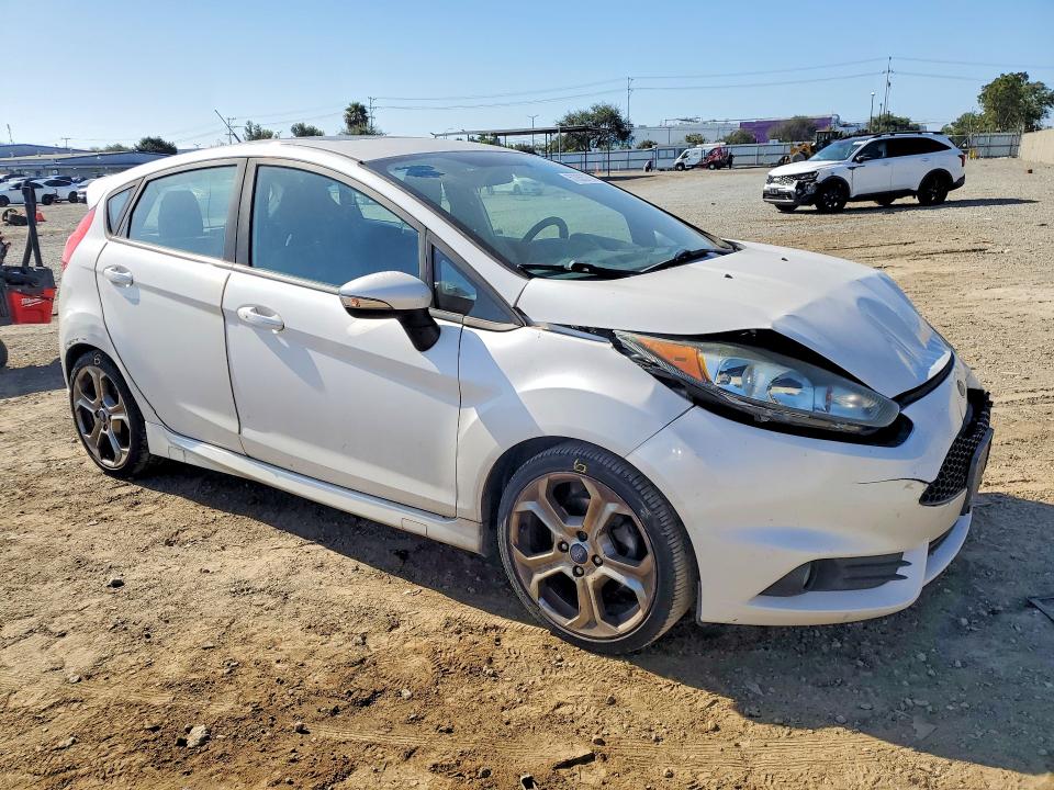 2016 Ford Fiesta მანქანა იყიდება აუქციონზე, vin: 3FADP4GX2GM130740, აუქციონის ნომერი: 57055756