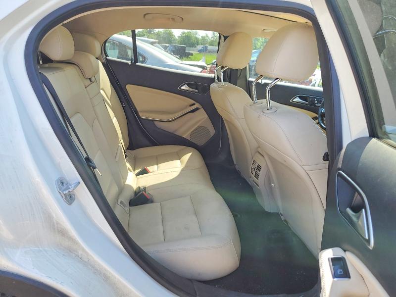 53031436 :رقم المزاد ، WDCTG4GB8JJ379777 vin ، 2018 Mercedes-benz Gla مزاد بيع