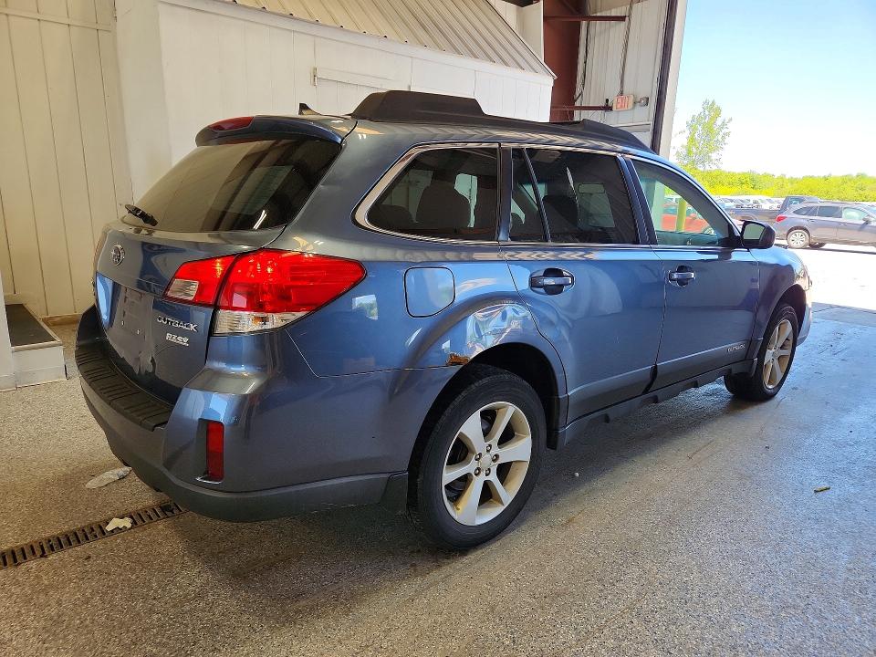 54546116 :رقم المزاد ، 4S4BRBCC1E3242877 vin ، 2014 Subaru Outback مزاد بيع