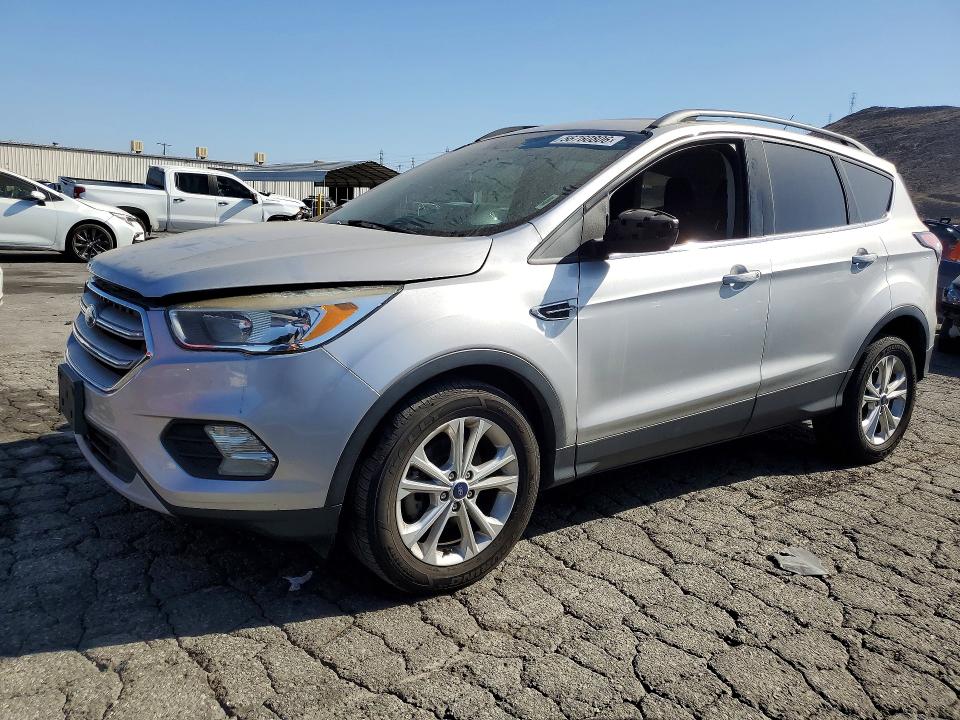 2018 Ford Escape მანქანა იყიდება აუქციონზე, vin: 1FMCU0GD1JUA11458, აუქციონის ნომერი: 56760806