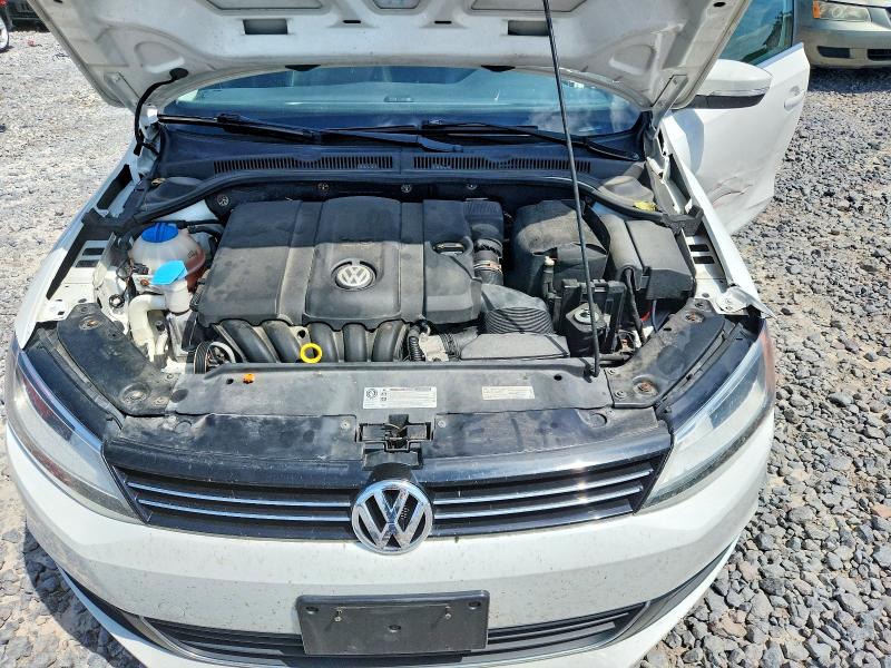 2013 Volkswagen Jetta მანქანა იყიდება აუქციონზე, vin: 3VWDX7AJ2DM441786, აუქციონის ნომერი: 58471986