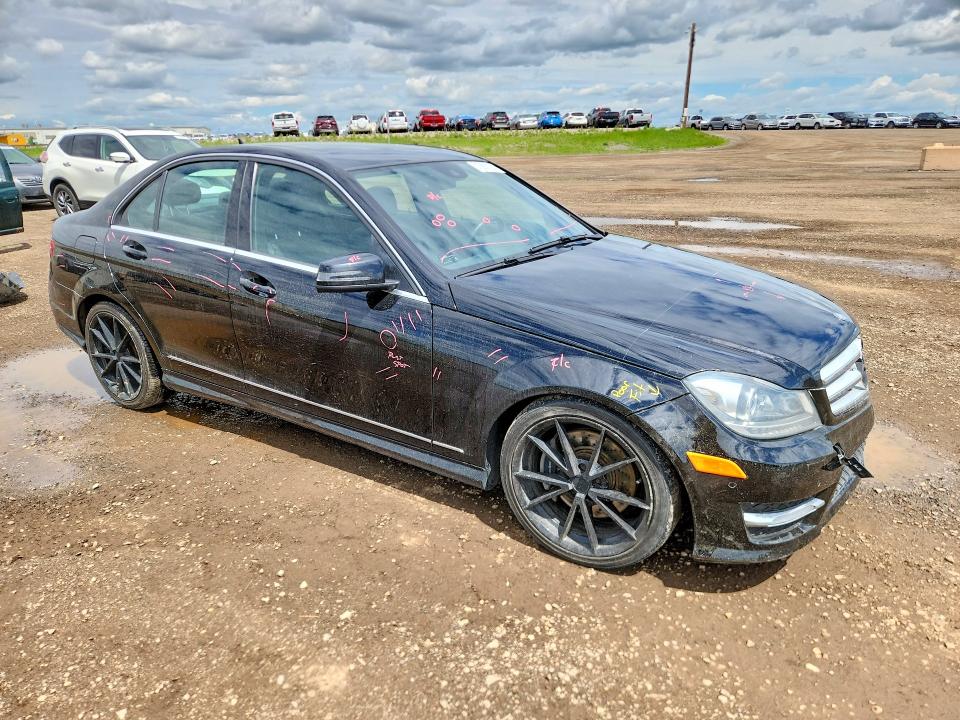 57900126 :رقم المزاد ، WDDGF8AB1DA869319 vin ، 2013 Mercedes-benz C مزاد بيع