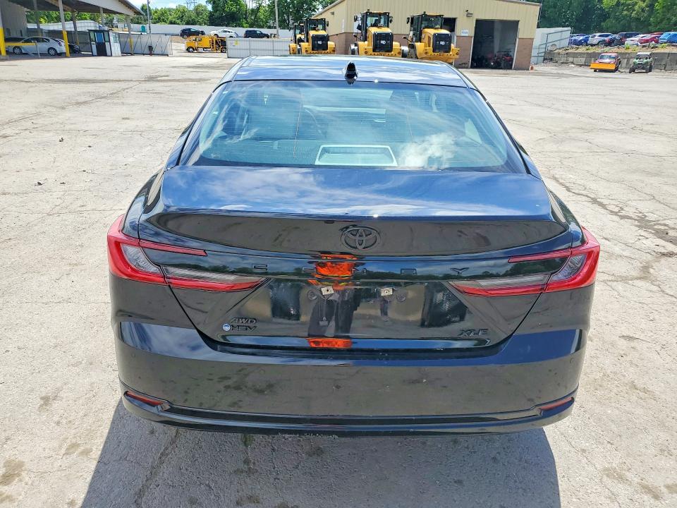 Продажа на аукционе авто 2026 Toyota Camry, vin: 4T1DBADK2TU043647, номер лота: 57318306