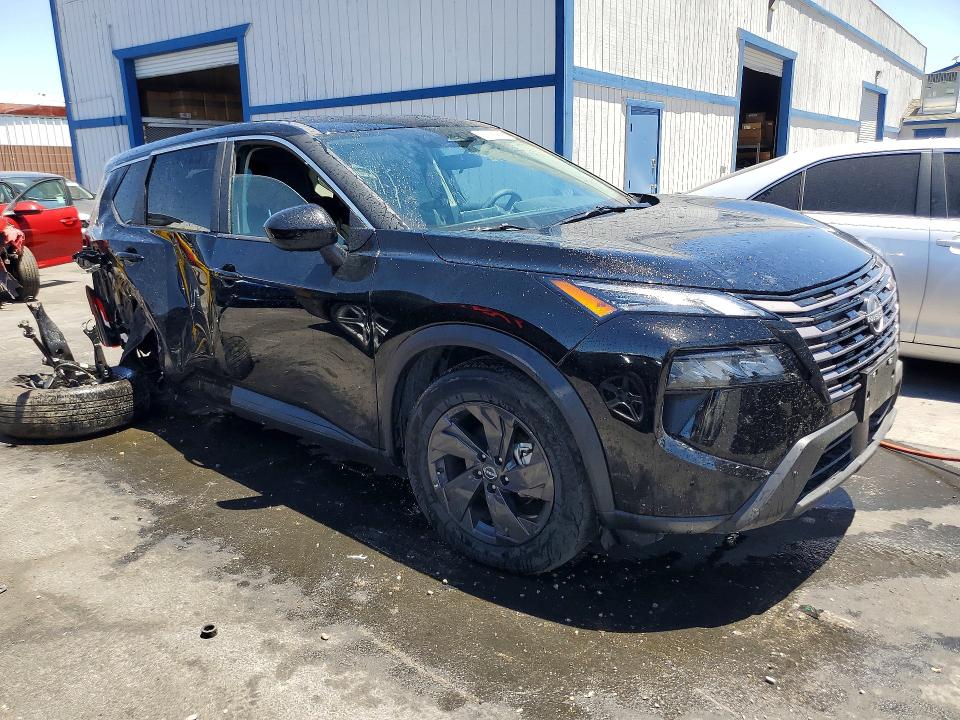 56652666 :رقم المزاد ، 5N1BT3BB9TC749264 vin ، 2026 Nissan Rogue مزاد بيع