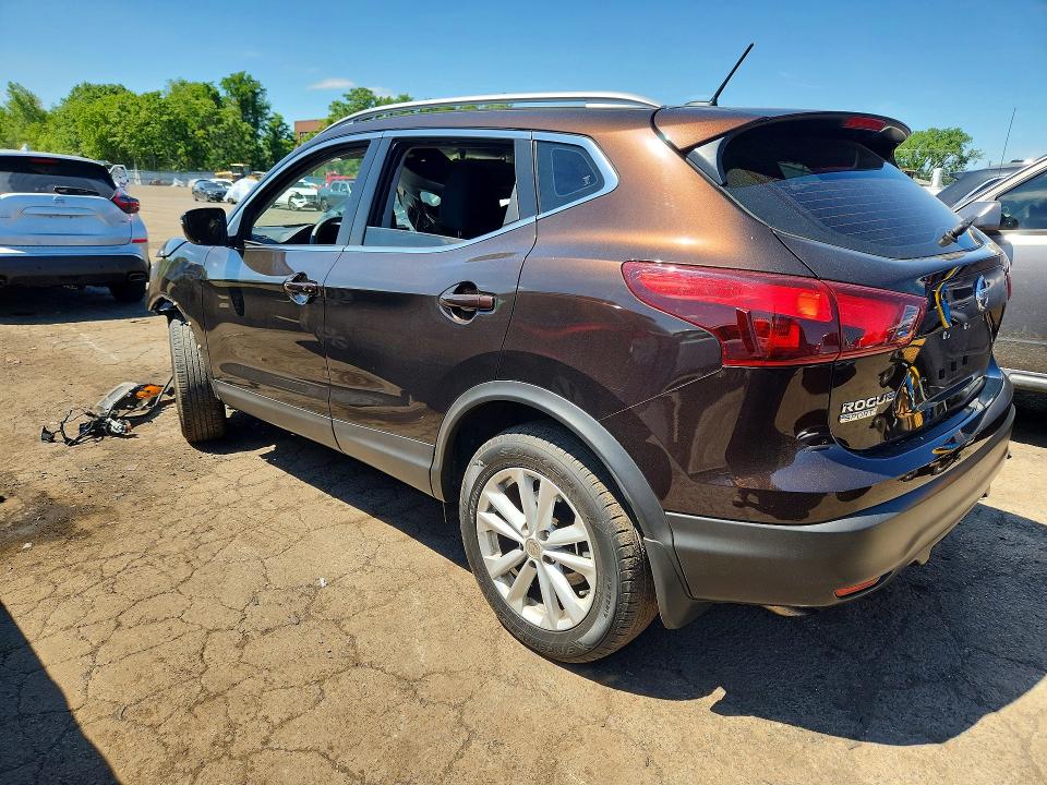 56429496 :رقم المزاد ، JN1BJ1CP1HW009290 vin ، 2017 Nissan Rogue Sport مزاد بيع