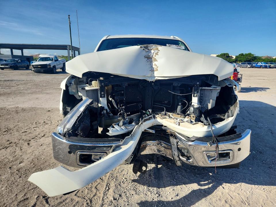 56511606 :رقم المزاد ، 1N6AA1E69HN571874 vin ، 2017 Nissan Titan مزاد بيع