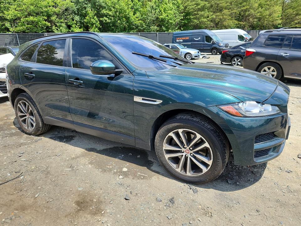 56033776 :رقم المزاد ، SADCJ2BV1HA883924 vin ، 2017 Jaguar F-pace مزاد بيع