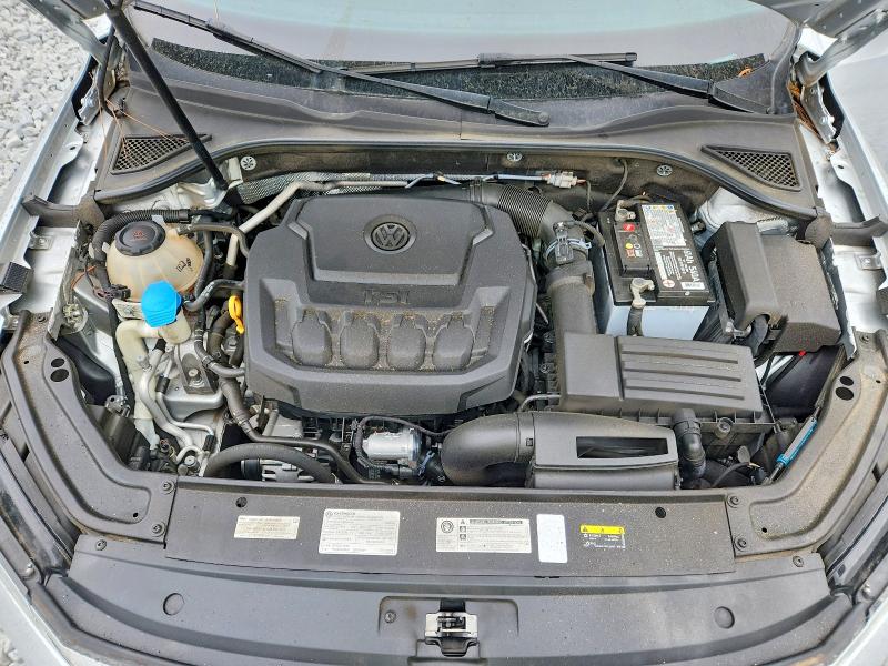 55425576 :رقم المزاد ، 1VWBA7A3XJC039327 vin ، 2018 Volkswagen Passat مزاد بيع