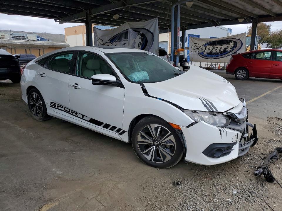 58249086 :رقم المزاد ، 19XFC1F32GE200596 vin ، 2016 Honda Civic مزاد بيع