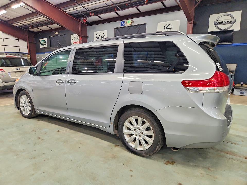 58784856 :رقم المزاد ، 5TDDK3DC0ES090711 vin ، 2014 Toyota Sienna مزاد بيع
