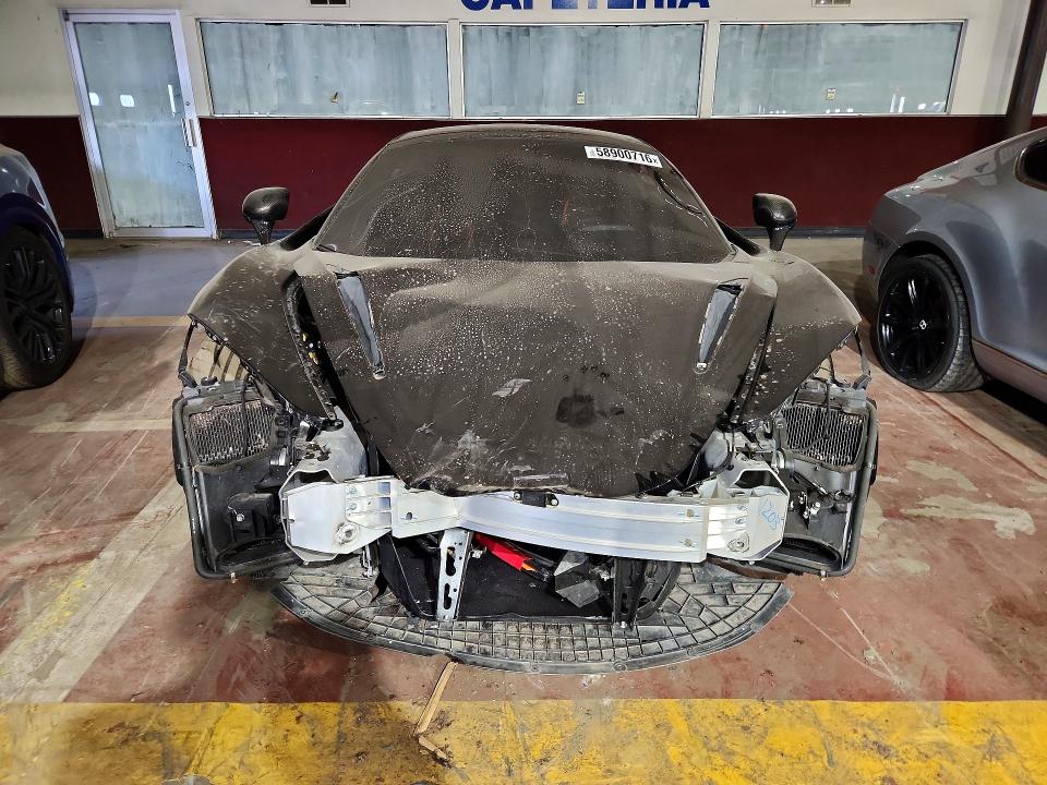 58900716 :رقم المزاد ، SBM14FCA2LW004138 vin ، 2020 Mclaren Automotive 720s مزاد بيع