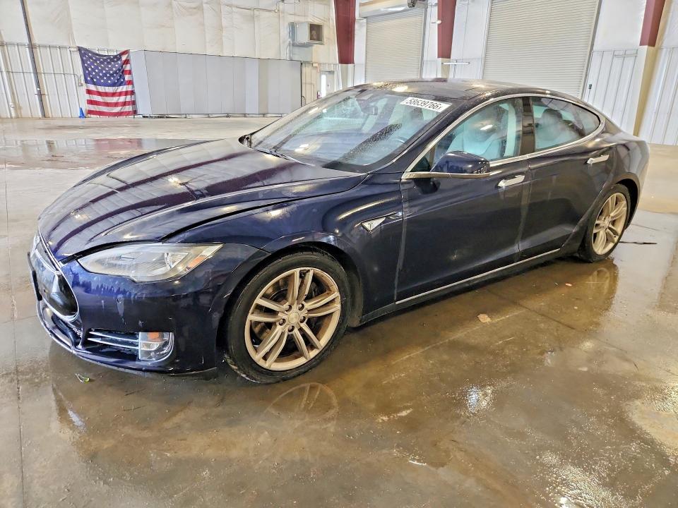 Продажа на аукционе авто 2015 Tesla Model S, vin: 5YJSA1H29FFP74792, номер лота: 58639766
