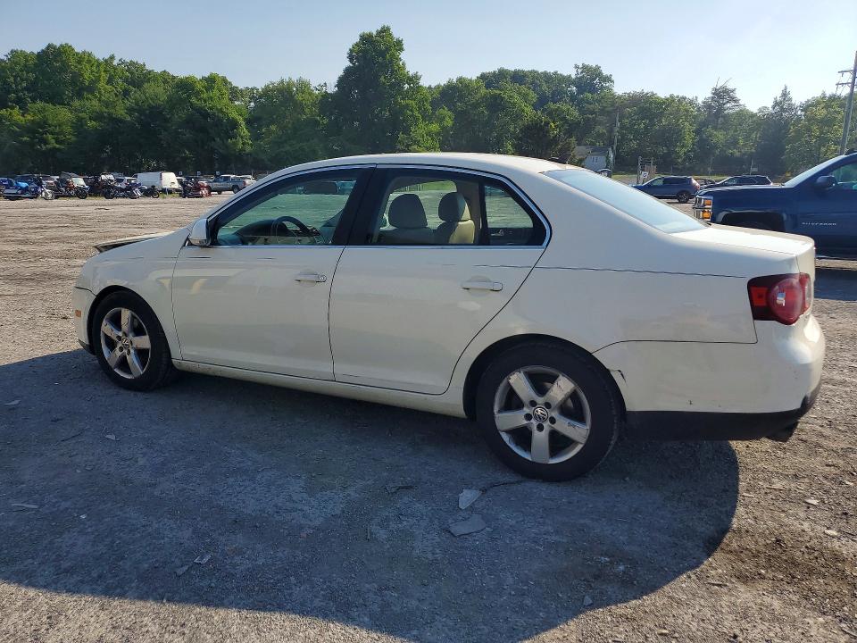 58197636 :رقم المزاد ، 3VWRM71K28M107299 vin ، 2008 Volkswagen Jetta مزاد بيع