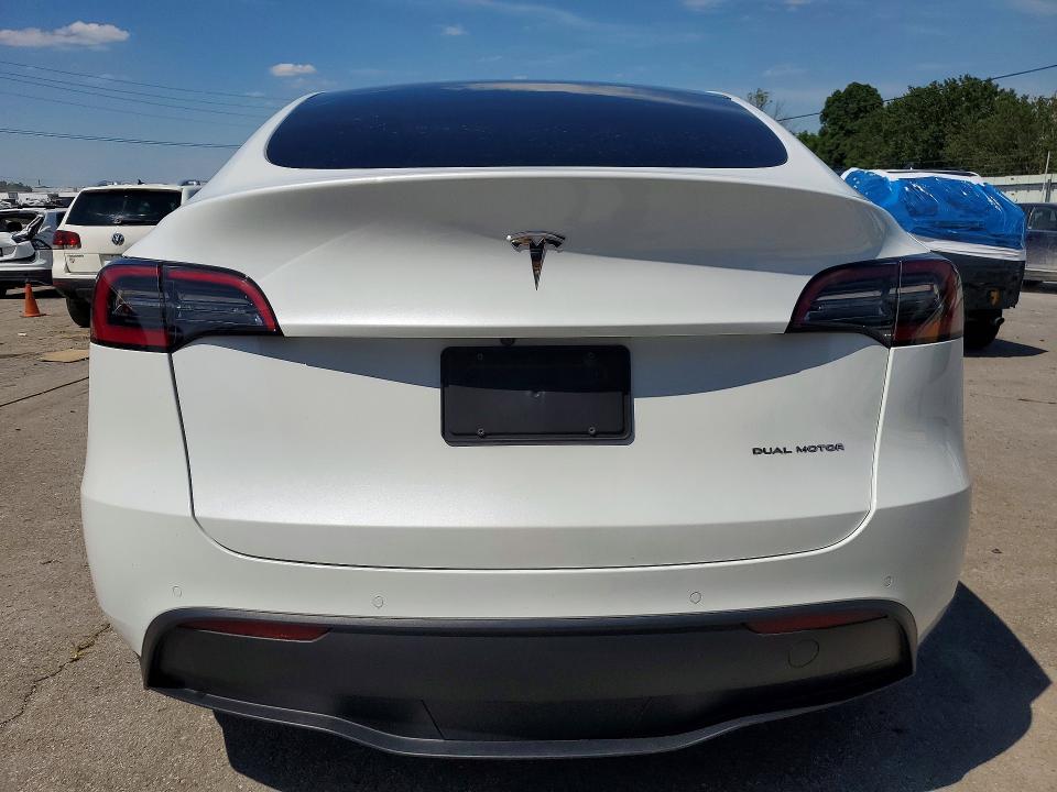 56514896 :رقم المزاد ، 5YJYGAEEXMF298637 vin ، 2021 Tesla Model Y مزاد بيع