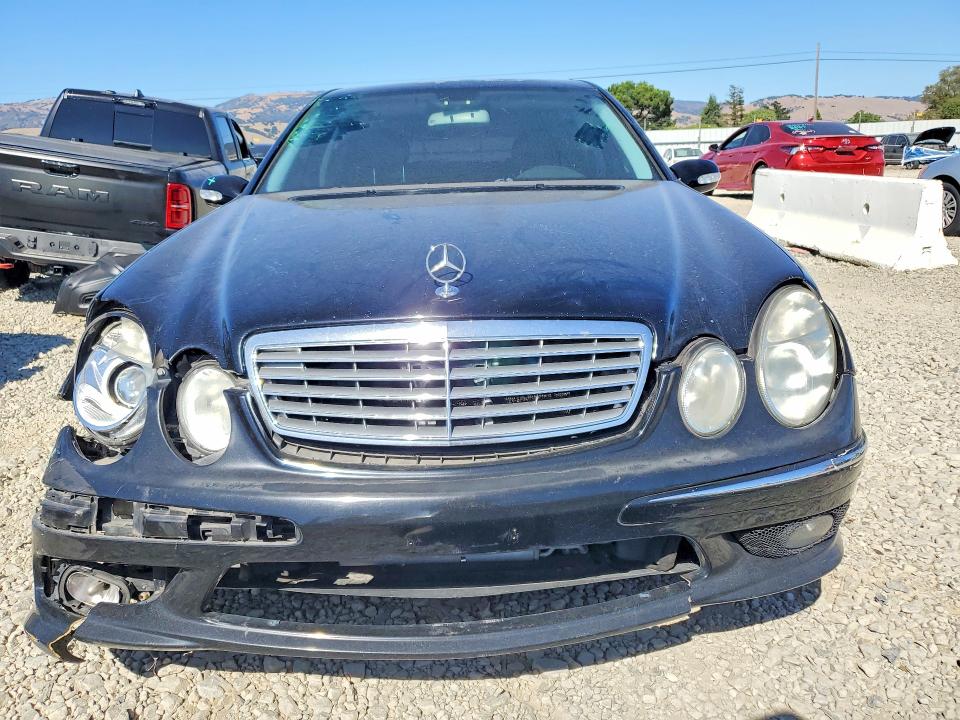 58322306 :رقم المزاد ، WDBUF65J15A705345 vin ، 2005 Mercedes-benz E مزاد بيع