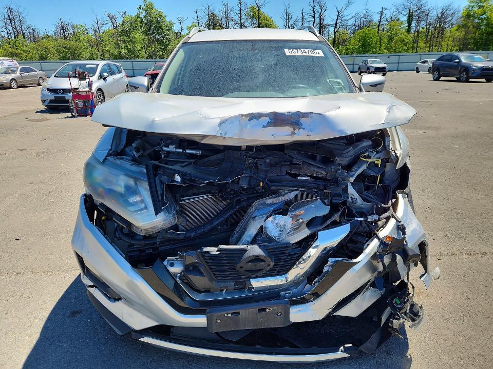2017 Nissan Rogue მანქანა იყიდება აუქციონზე, vin: 5N1AT2MV2HC779078, აუქციონის ნომერი: 55734796