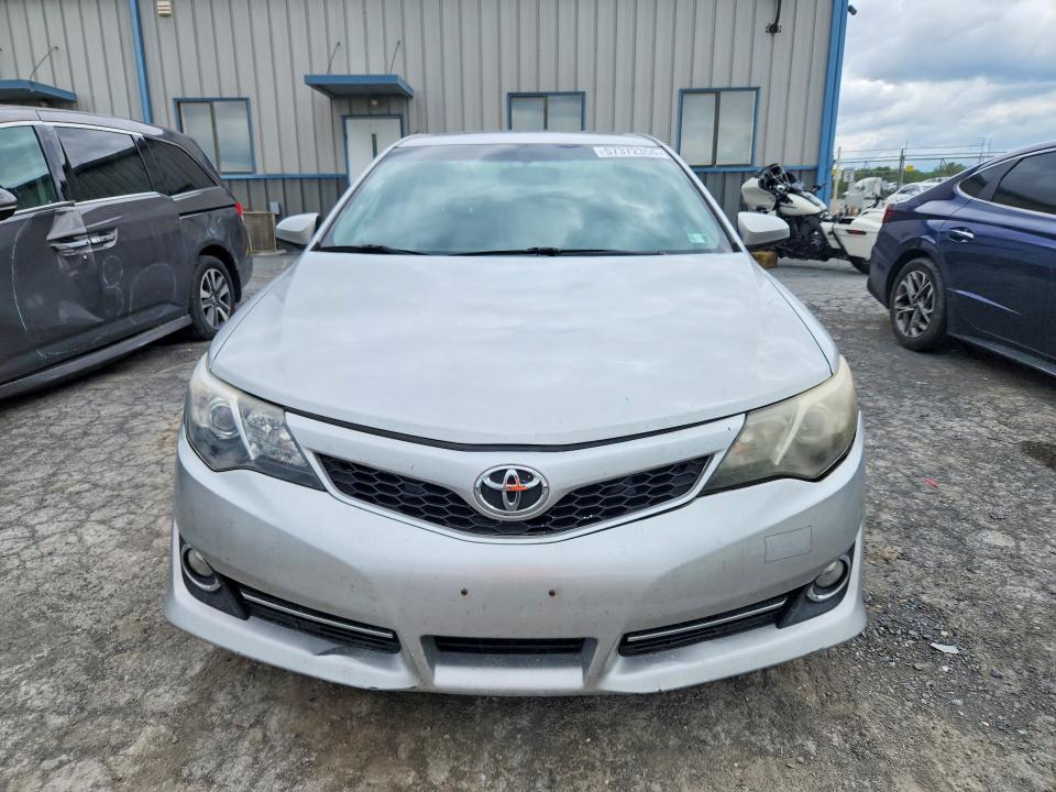 2013 Toyota Camry მანქანა იყიდება აუქციონზე, vin: 4T1BK1FK9DU529510, აუქციონის ნომერი: 57372356
