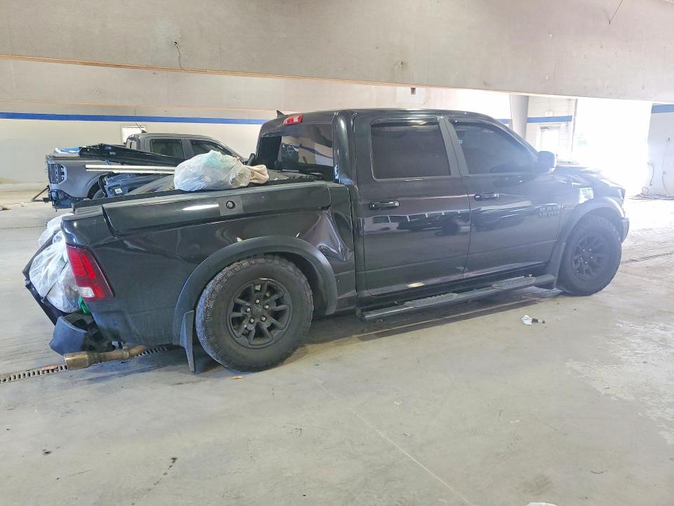 56493676 :رقم المزاد ، 1C6RR7YT8HS814005 vin ، 2017 Ram 1500 مزاد بيع
