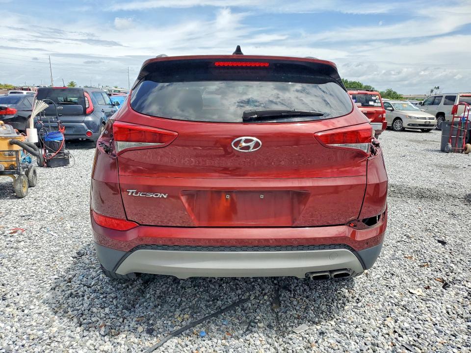 54560036 :رقم المزاد ، KM8J33A23JU819524 vin ، 2018 Hyundai Tucson مزاد بيع
