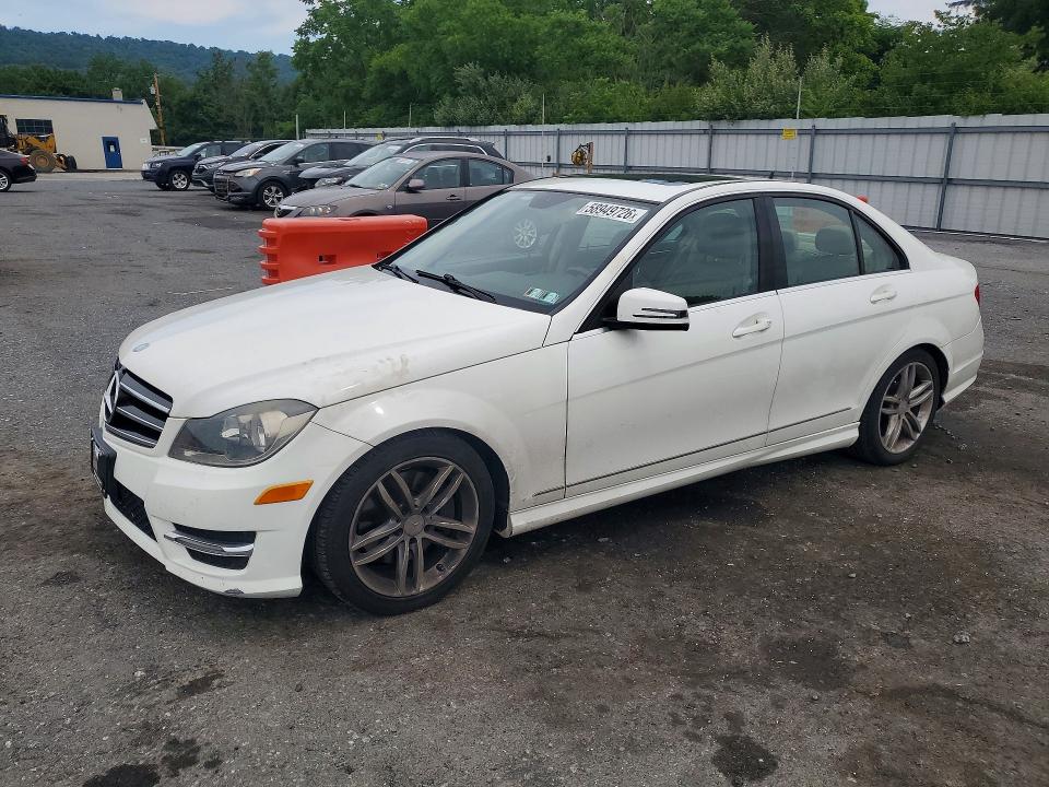 2014 Mercedes-benz C მანქანა იყიდება აუქციონზე, vin: WDDGF8AB9EA934323, აუქციონის ნომერი: 58949726