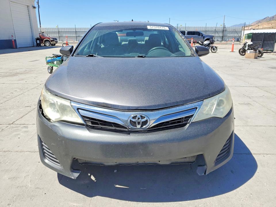 57370476 :رقم المزاد ، 4T4BF1FK2DR281885 vin ، 2013 Toyota Camry مزاد بيع