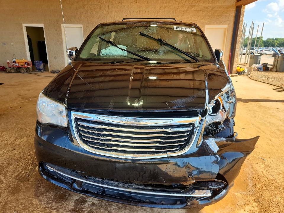 Auction sale of the 2015 Chrysler Town & Country, vin: 2C4RC1CG6FR639012, lot number: 85791345
