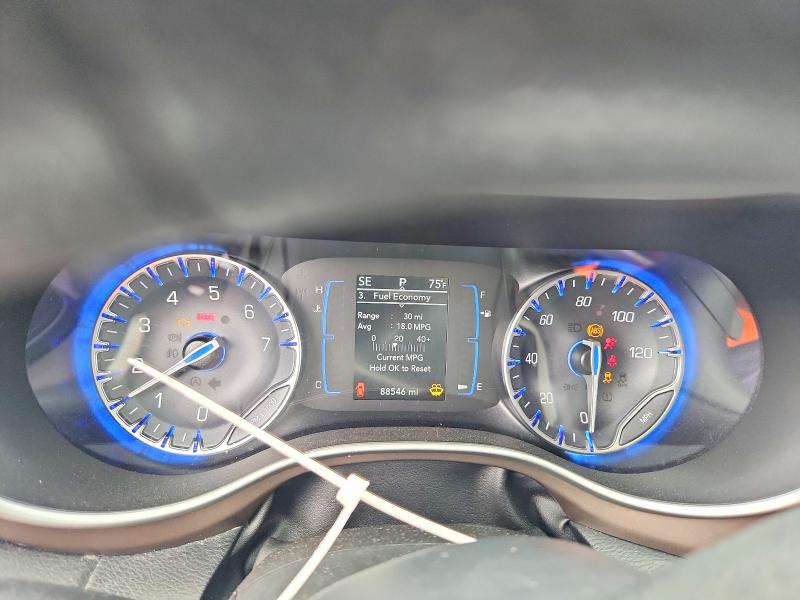 57536766 :رقم المزاد ، 2C4RC1DG6MR533865 vin ، 2021 Chrysler Voyager مزاد بيع