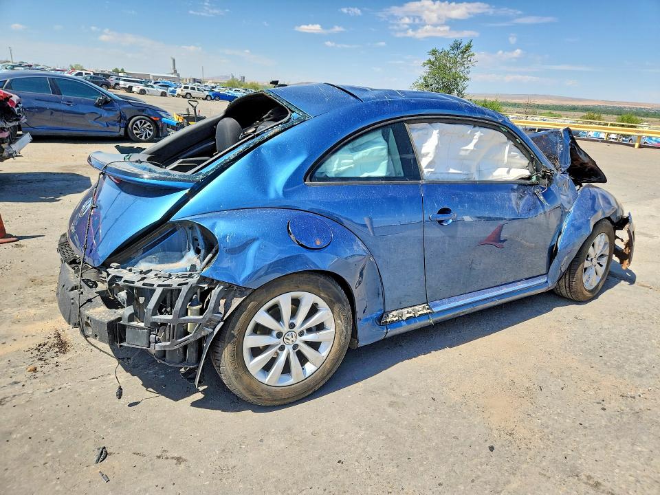 2019 Volkswagen Beetle მანქანა იყიდება აუქციონზე, vin: 3VWFD7AT7KM708968, აუქციონის ნომერი: 58407116