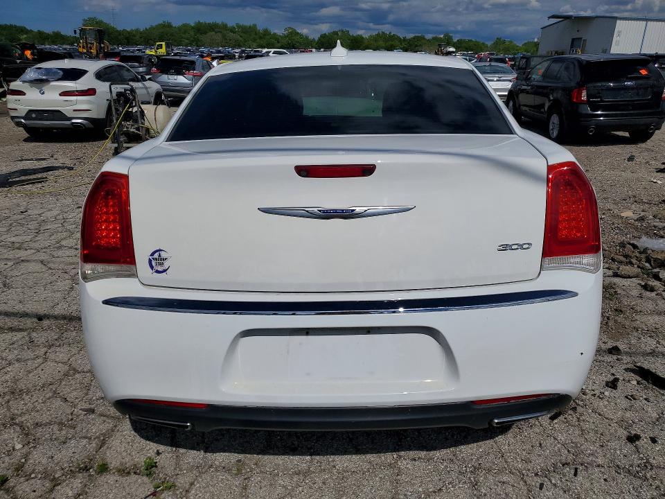 Продажа на аукционе авто 2018 Chrysler 300, vin: 2C3CCAAG0JH317090, номер лота: 57736186